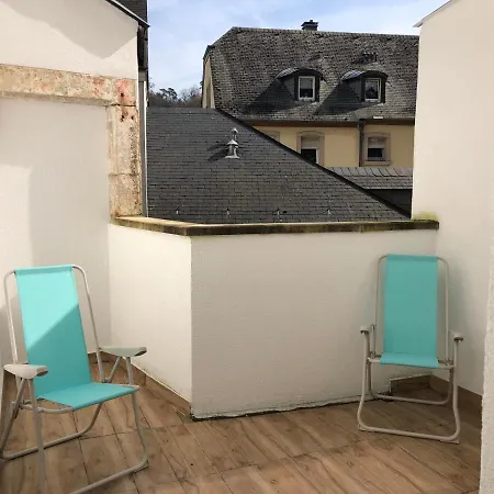 Le Charme De La Vieille Ville Bed & Breakfast *